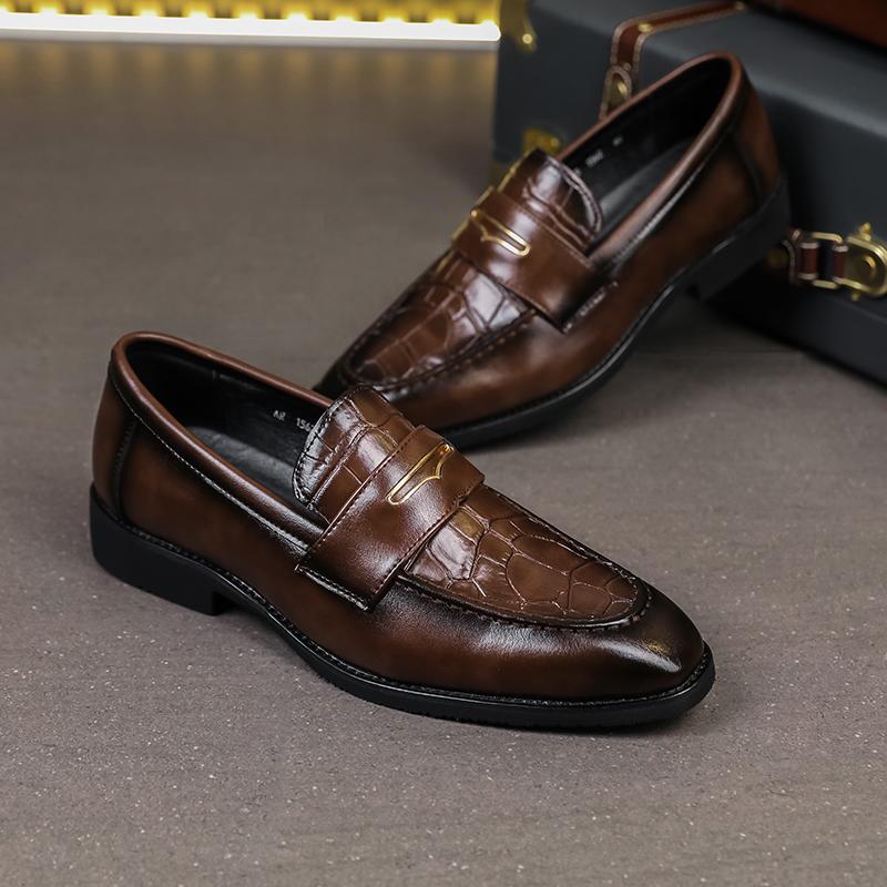 Men Classic Loafers Men Comfortable Fashionable Brand Small Leather Shoes for One Foot Men Gentlemen Social Shoes In Sizes 38-46