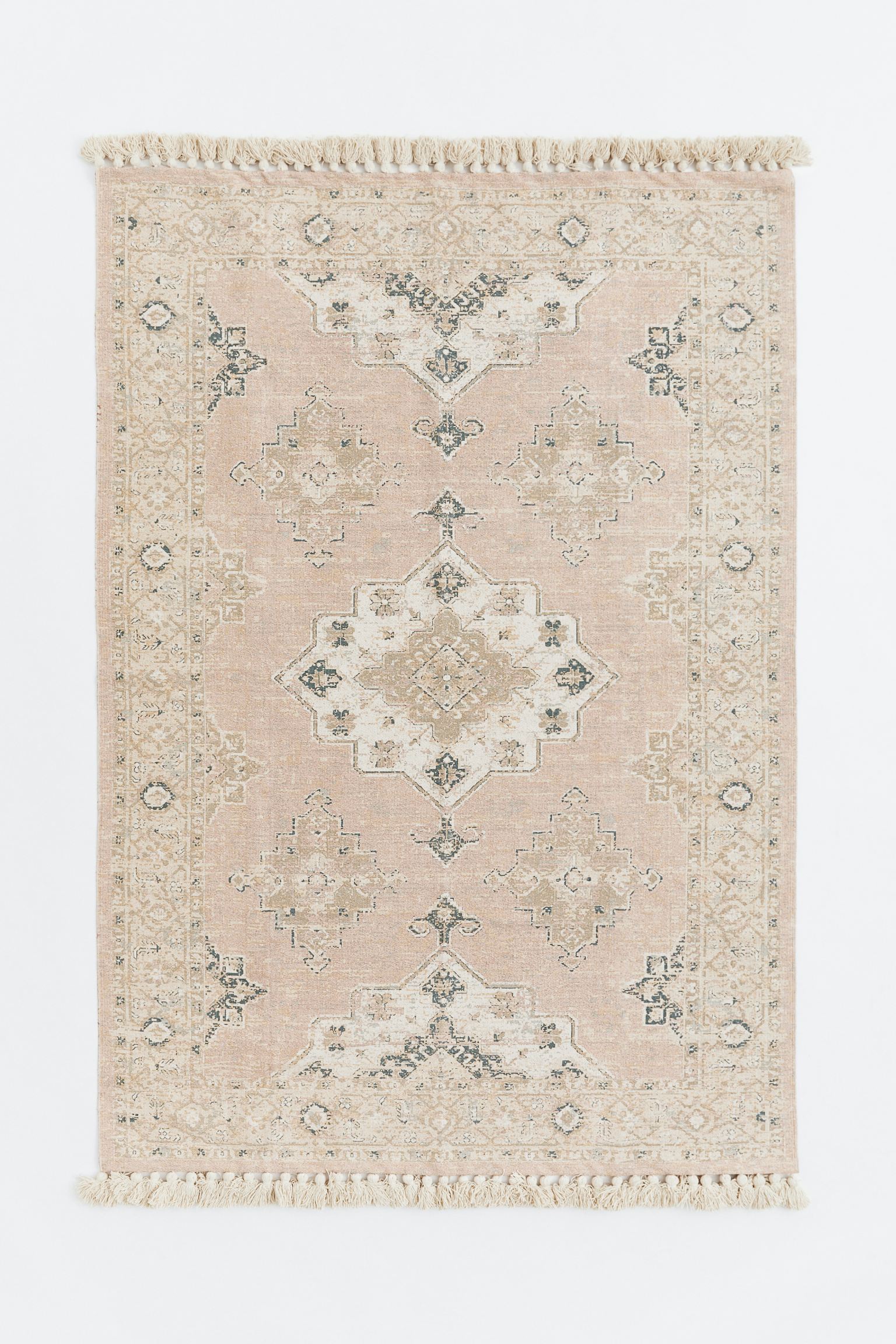

Fringed patterned rug