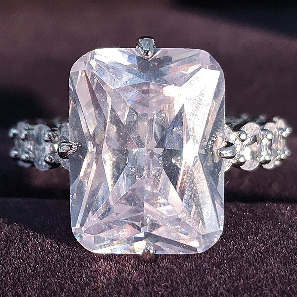 

Elegant European & American Large Square Zircon Jewelry Ring Size 7 белый