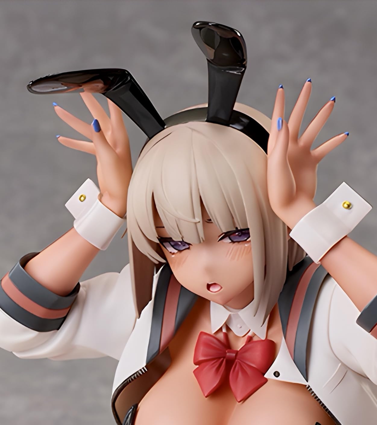 

Фигурка Native BINDing Черная Гал Банни Сэмпай в масштабе 1/6 Высота: приблизительно. 18см родной