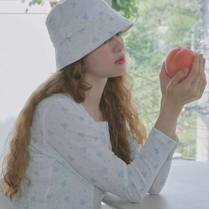 

маргарин пальцы ПАНАМА ЦВЕТОЧНАЯ (СВЕТЛО-СИНИЙ) F