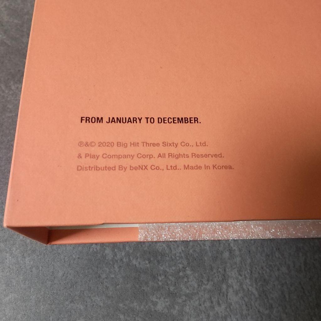 [USED] BTS "Memories of 2019" binder cover and photo book