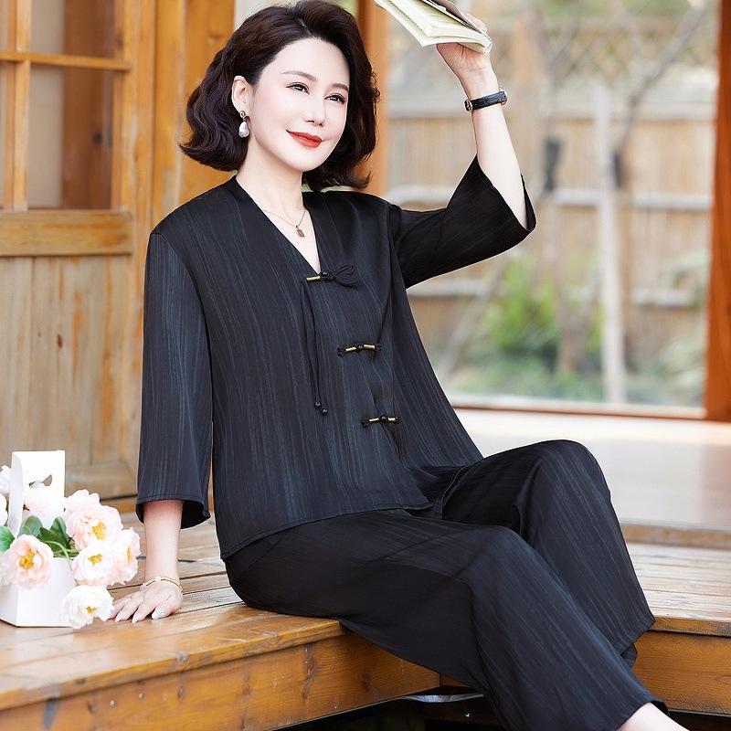 

Chic Summer Chinese-Style Set: Elegant Top & Wide-Leg Pants for Middle-Aged and Elderly Women 5XL (suggested 73-80 kg)