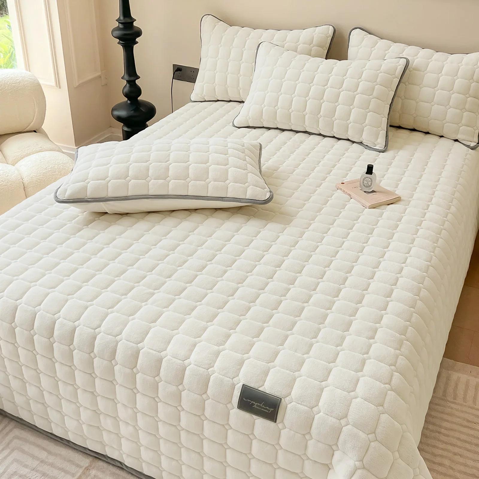 Роскошный бархатный комплект постельного белья King Size Легкий бархатный комплект одеяла Огромное покрывало Стеганый комплект постельного белья 2 наволочки 230x250cm-King бежевый
