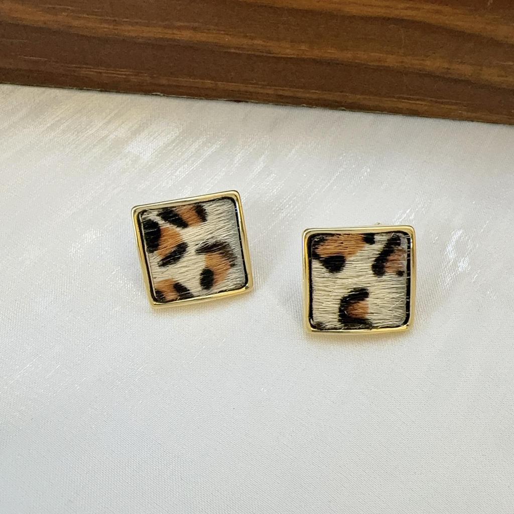 Leopard Print Square Stud Earrings: Chic, Luxurious, Versatile for Women - Perfect for Autumn/Winter