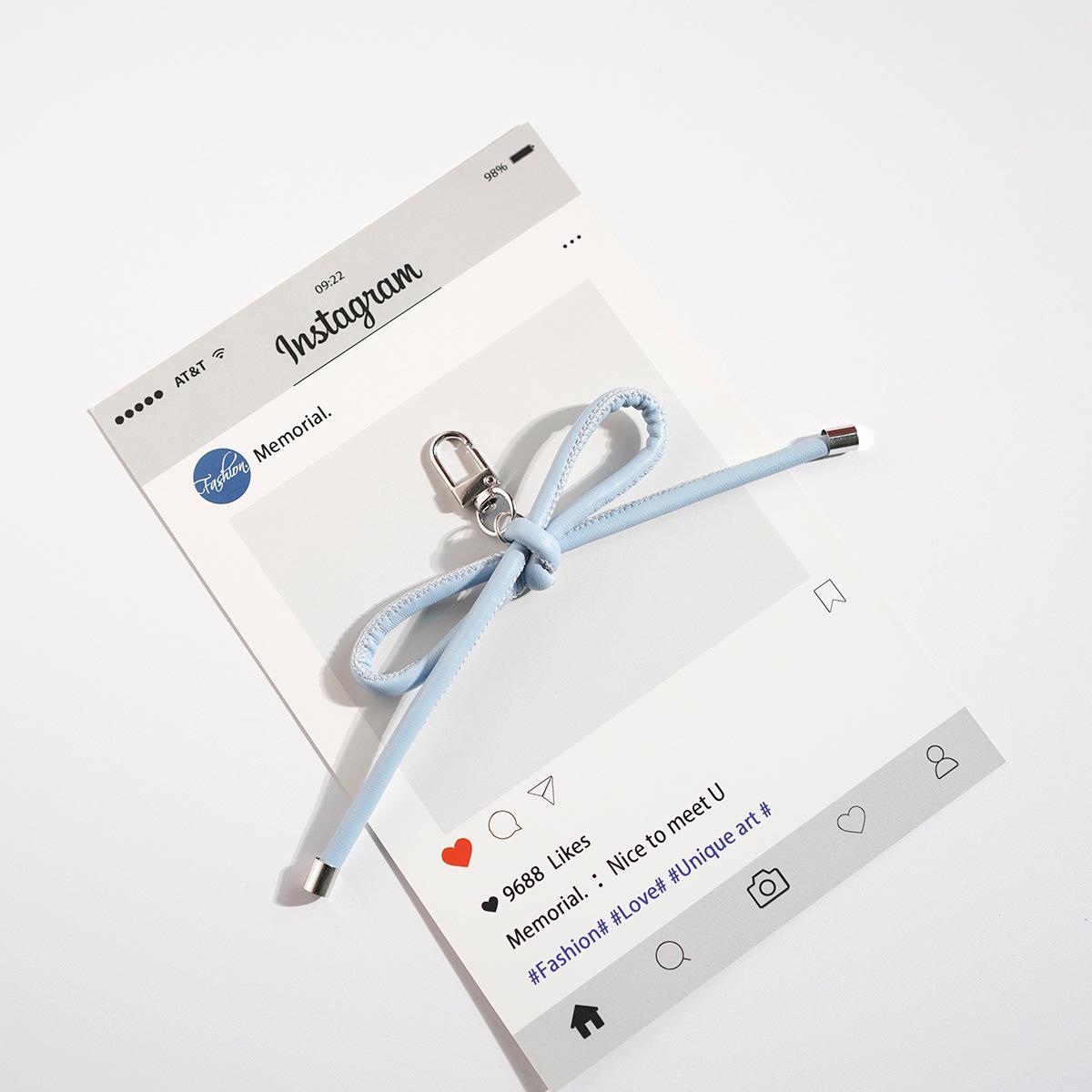 DIY Ключница-подвеска на сумку из кожи в стиле Miu с бантом и сердцем