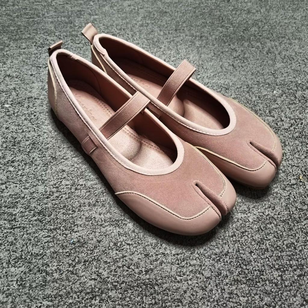Fashion IPPEUM Tabi Shoes Women Mary Janes Shoes Red 2025 New Fashion Ballet Flats Sneakers Tabis