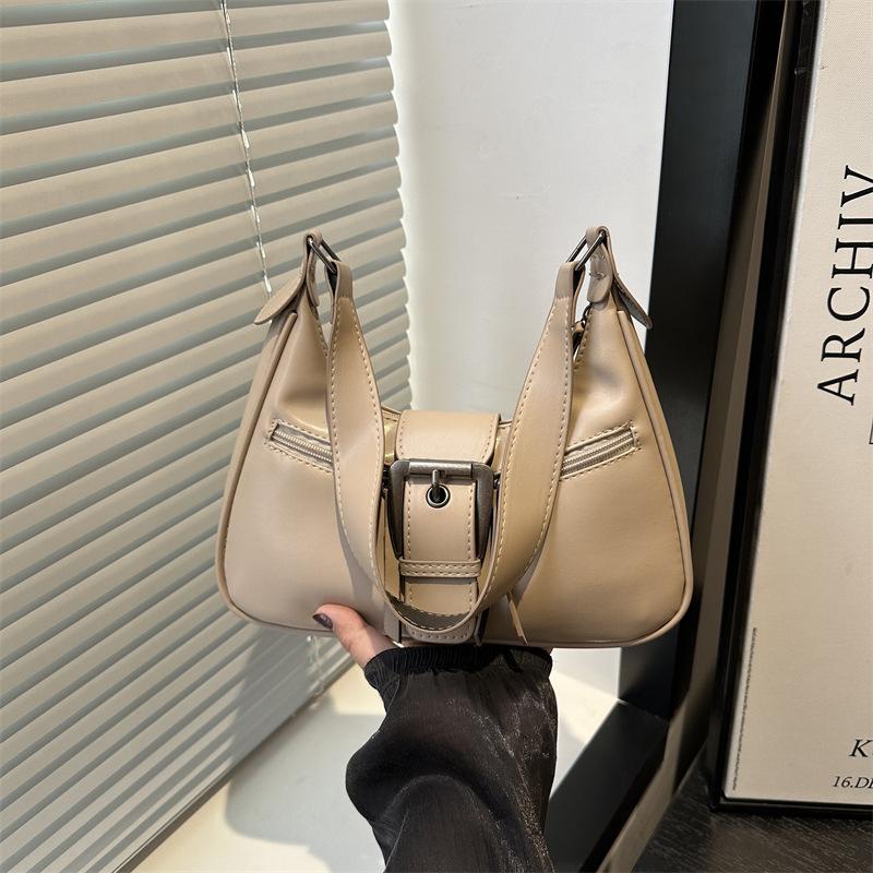 Popular bag women's 2026 new fashionable retro texture single shoulder underarm bag leather buckle crossbody crescent bag