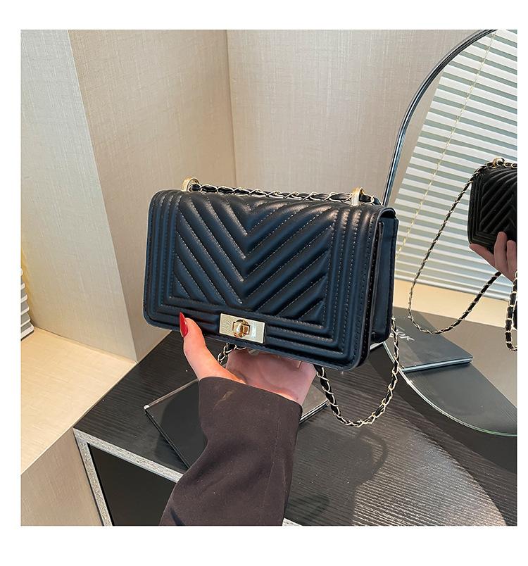 This Year's Popular Fashion Korean Version Retro Chain Small Bag Women's 2025 Spring Fashion Temperament Messenger Bag Small Square Bag