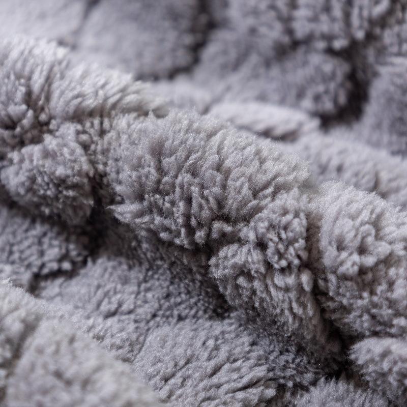 Зимний кремовый белый плюшевый чехол для дивана — фото 4