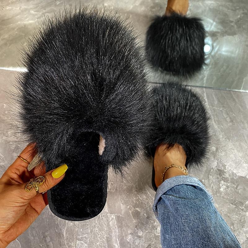 Women Summer Furry Slippers Fluffy Home Shoes Ladies Flops Fur Sandals Comfortable Indoor Outdoor