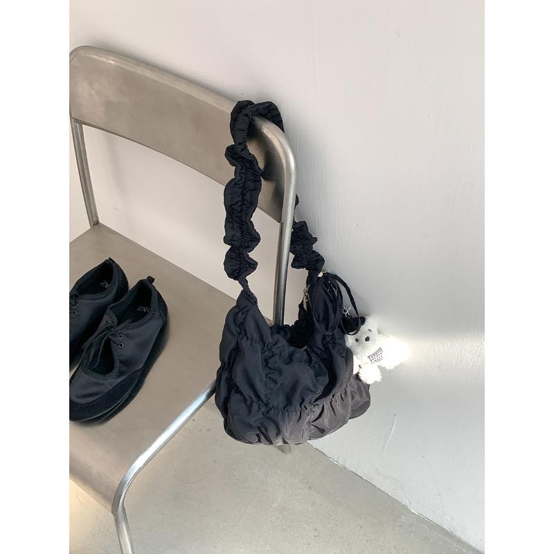 New pleated puff cloud bag solid color fashion shoulder messenger bag casual large capacity nylon dumpling bag