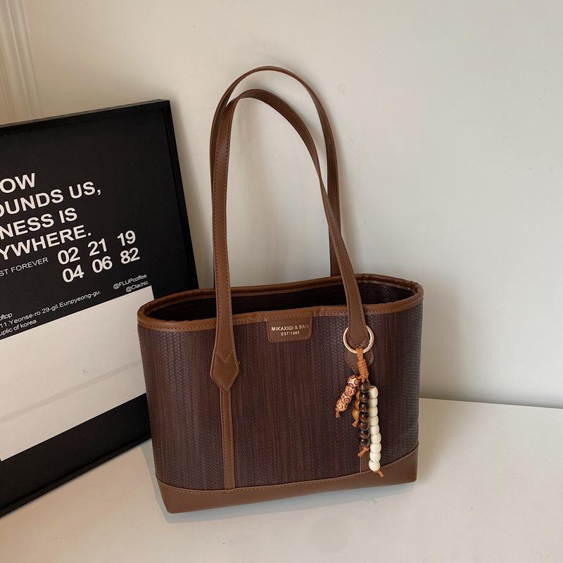 Large-capacity Bag Women's Autumn and Winter New Casual Simple Shoulder Bag Commuting To Work Portable Tote Bag