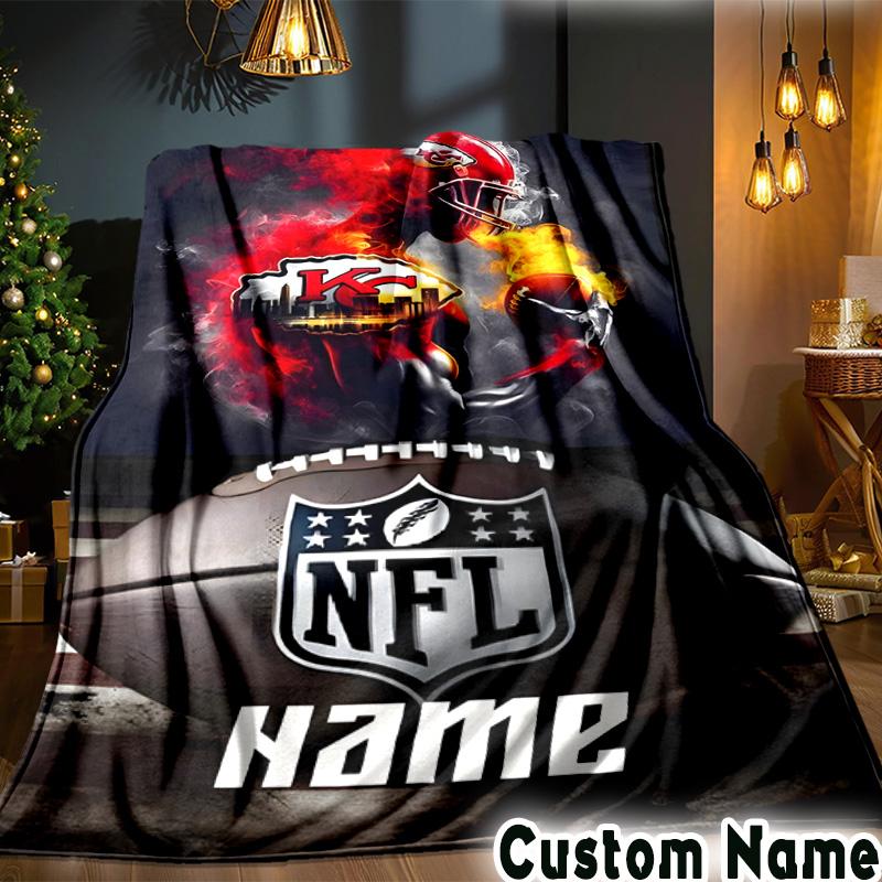 Custom Name Kansas Chiefs Helmet Throws Blanket Flannel Blankets for Couch Bed Gifts for Men Women Picnic blanket Christmas fan gifts