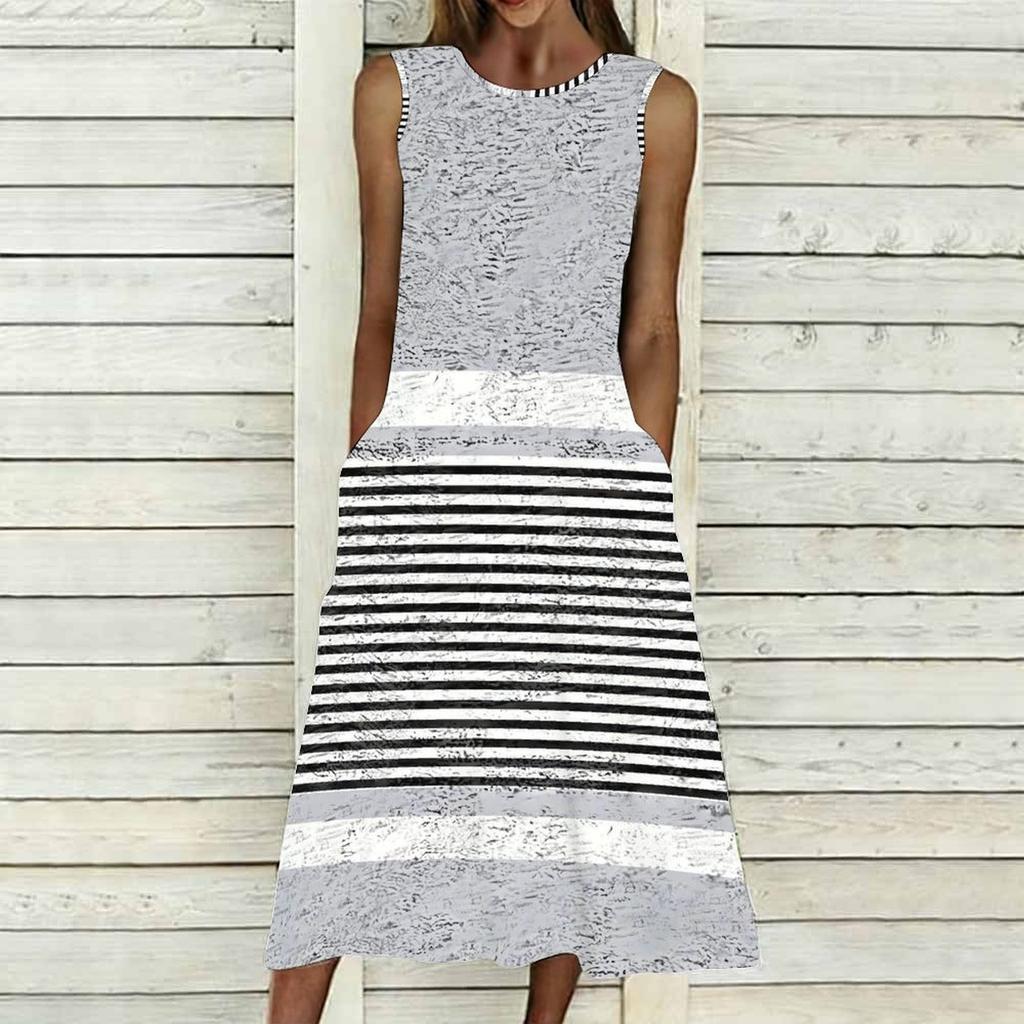 Oversized Ladies Sleeveless Crew Neck Dress Graceful Scattered Floral Loose Calf Length Gown
