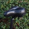 Hollow Breathable Bike Saddle dla mężczyzn i kobiet Rowery górskie Rowery szosowe AmortyzacjaWygodne siodełka rowerowe