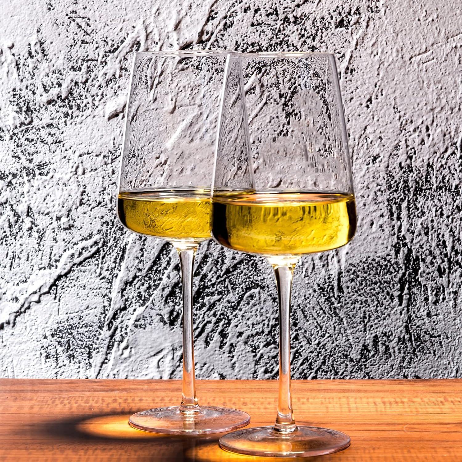 

Hand Blown Red Wine Glasses Set of 4 – 19 oz Crystal Stemware – Perfect Gift for Wedding, Christmas, Birthday – Ideal for Home B United States