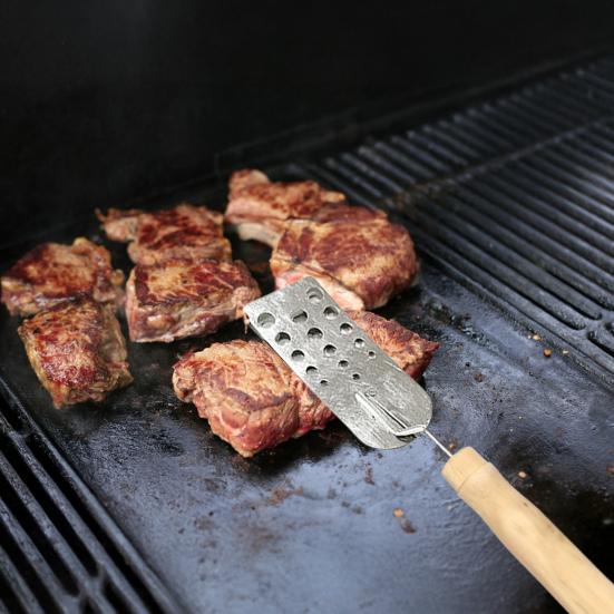 Hot Meat Patty Spatula Heat Resistant Meat Turner Stainless Steel Triple-Blade Spatula Versatile Barbecue Scraper