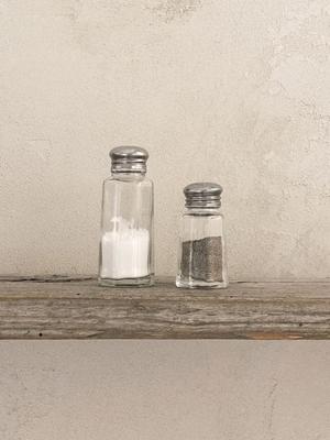 VILLAR THE LABEL CLASSIC SALT AND PEPPER SHAKERS 2 Sizes