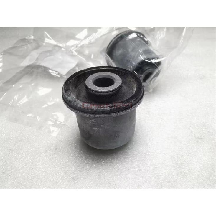 Front Suspension Support Arm Upper Swing Arm Bushing Rubber Sleeve For Pajero Montero V63W V73W V77W V93W V97W V98W MR519398