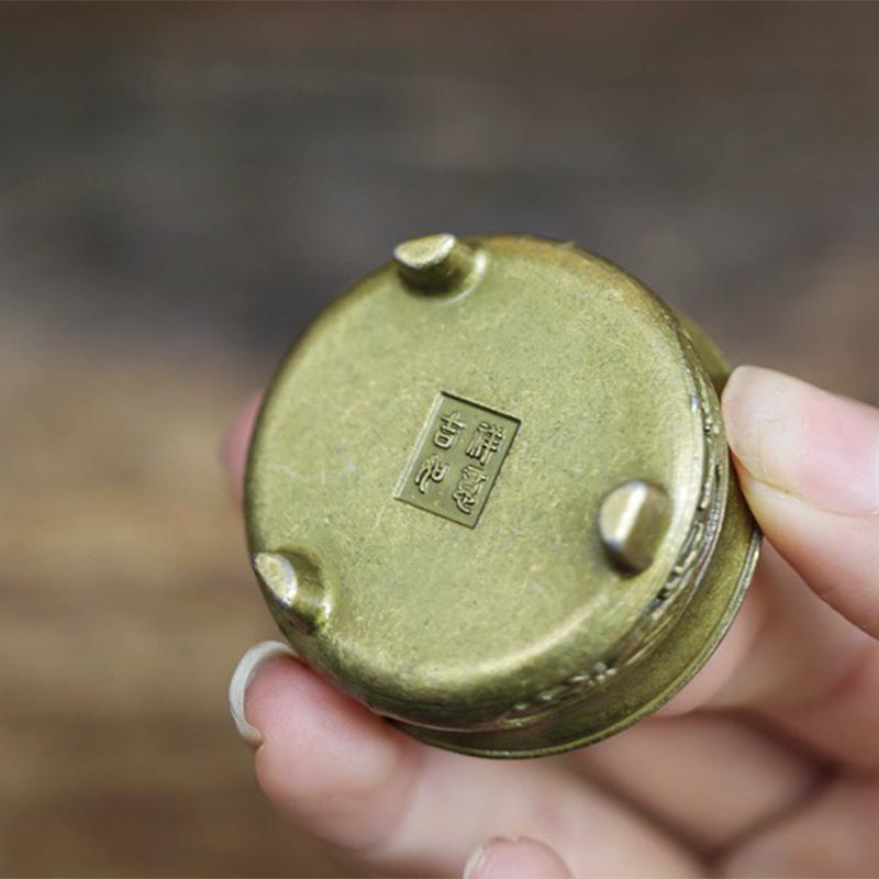 Mini Antique Brass Incense Burner Propitious Dragon Phoenix Hollow Incense Censer Ornaments Chinese Ancient Tea Desk Decor
