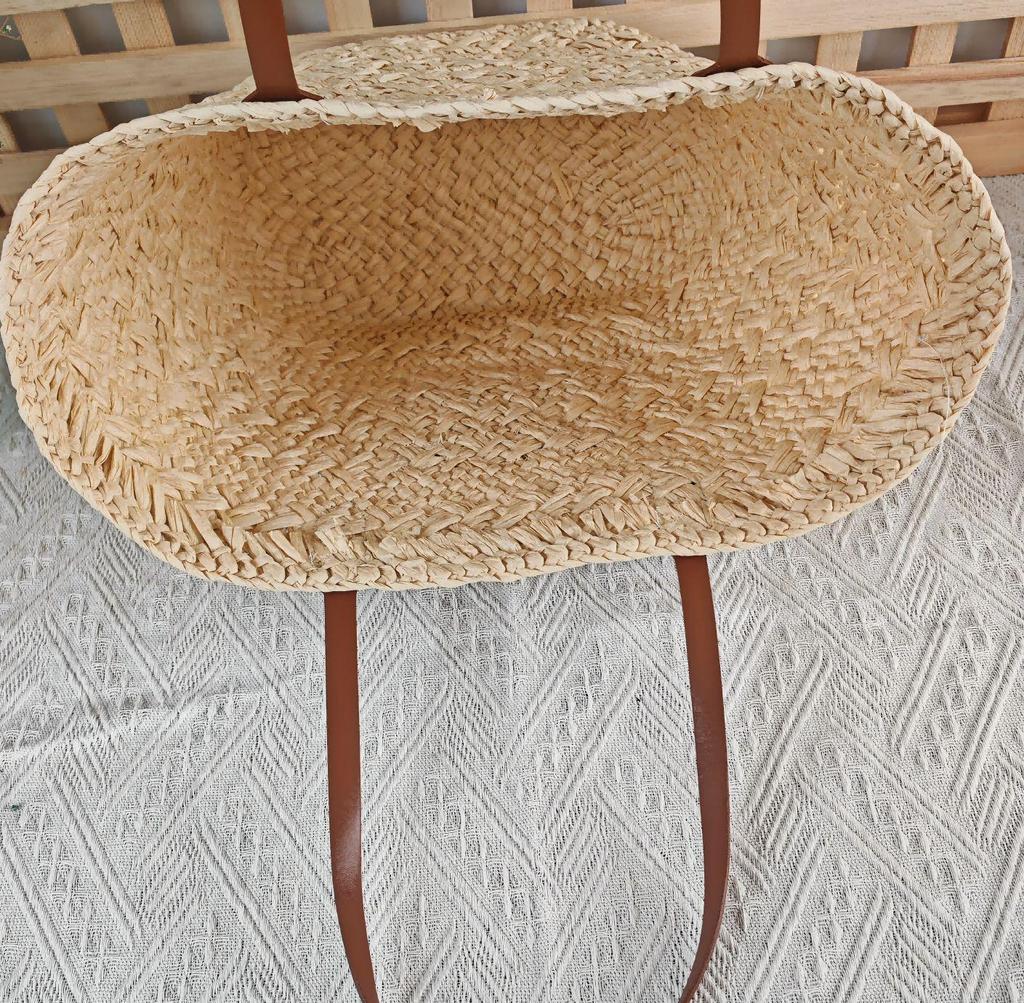 French Straw Bag: Large Capacity Seaside Casual Vacation Shoulder Bag for Ladies - Ideal for Shopping and Leisure