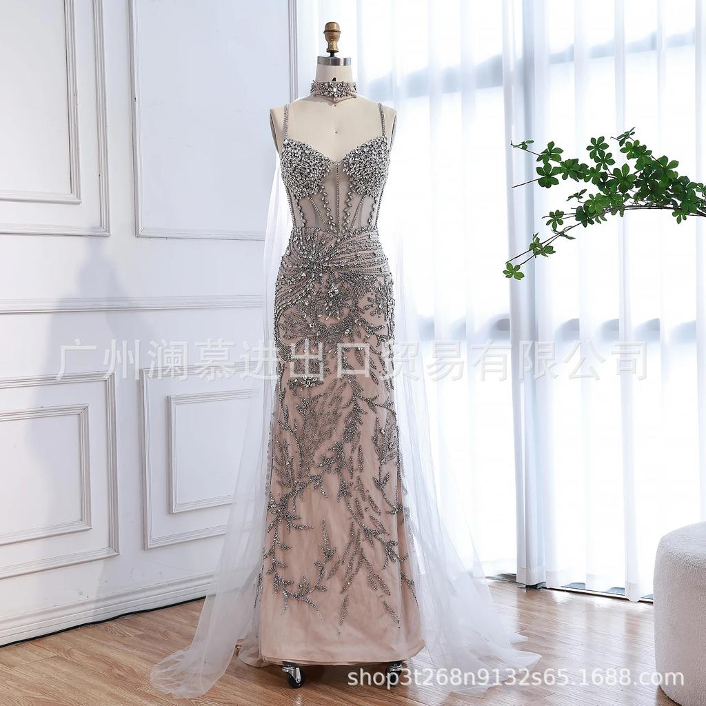 Naked crystal nails, elegant celebrity temperament, luxury art exam solo host, fishtail evening dress LA11111