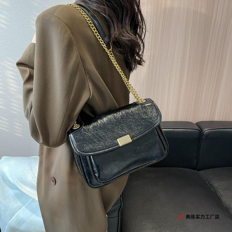 Korean Version of Retro High-end Stray Bag Niche Design Simple Chain Shoulder Messenger Bag Temperament Versatile Tote Bag