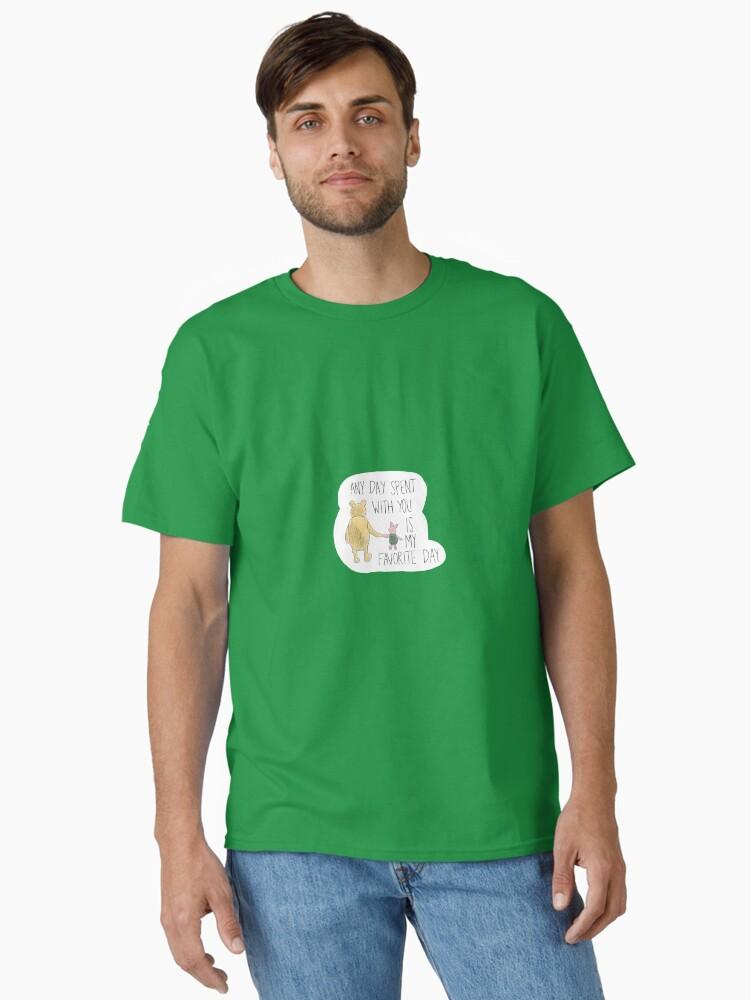 Winnie the Pooh A day with you -Pooh Classic T-Shirt