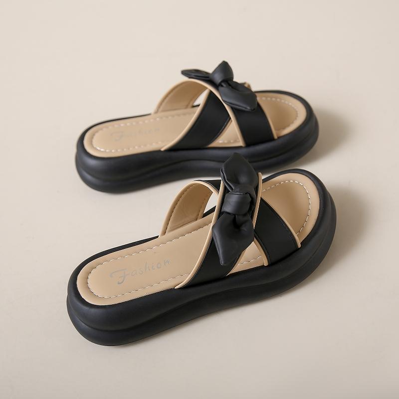 

CRLAYDK Womens Flat Sandals Fashion Round Open Toe Slip On Beach Slippers Soft Leather Walking Slides for Ladies Footwear 35