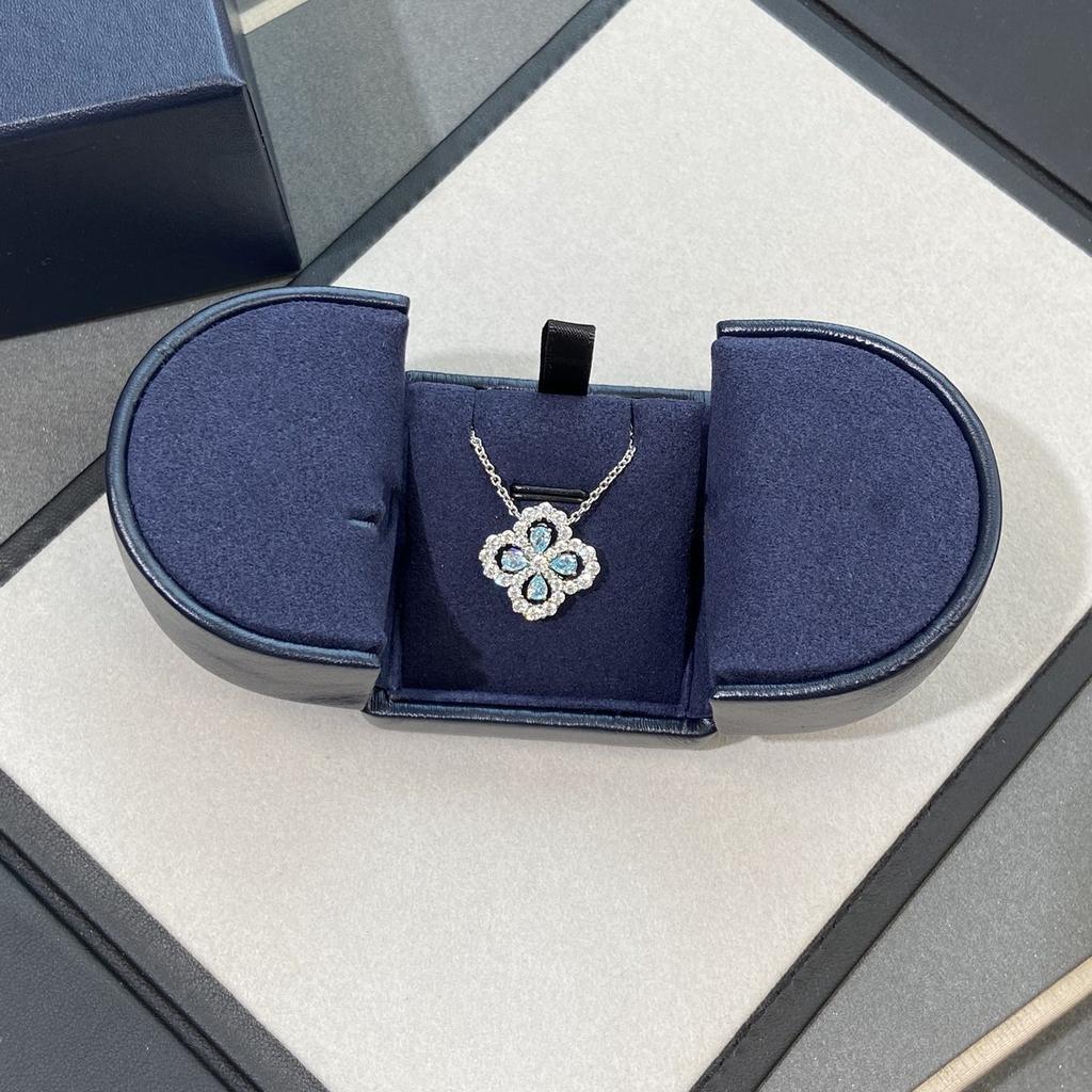 Four-Leaf Clover Diamond-Inlaid Necklace for Women - Electroplated Pendant Necklace, Anti-Fade Color-Lasting Fashion Accessory