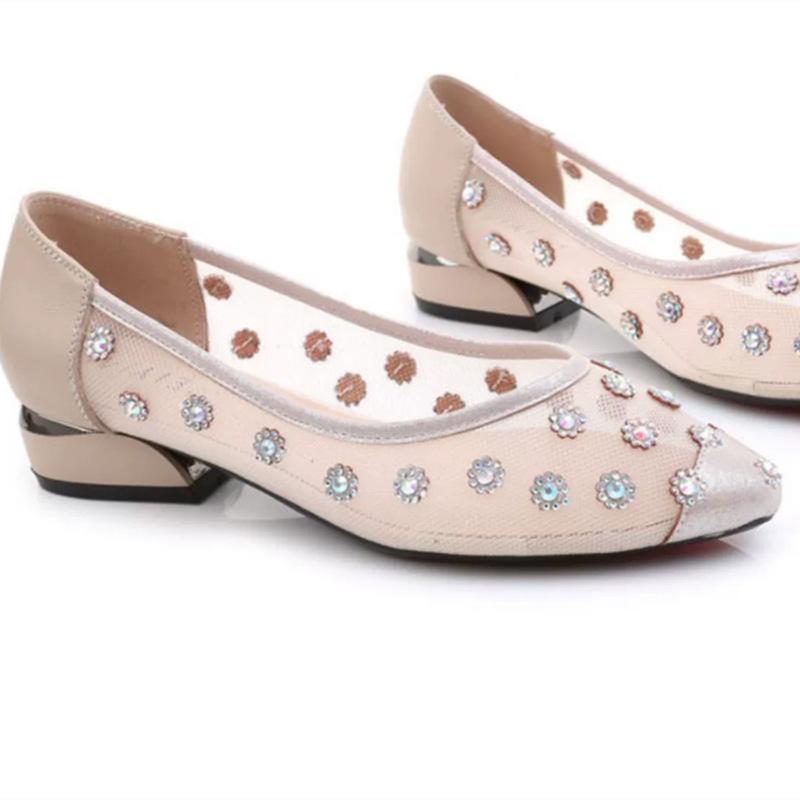 Hot Diamond Hollowed-out Lady NetFabric FootPairs BrandNew HotSeason Hollow Single FootPairs Lady Flat-soled AirFlow Sandals Soft-soled Mother's