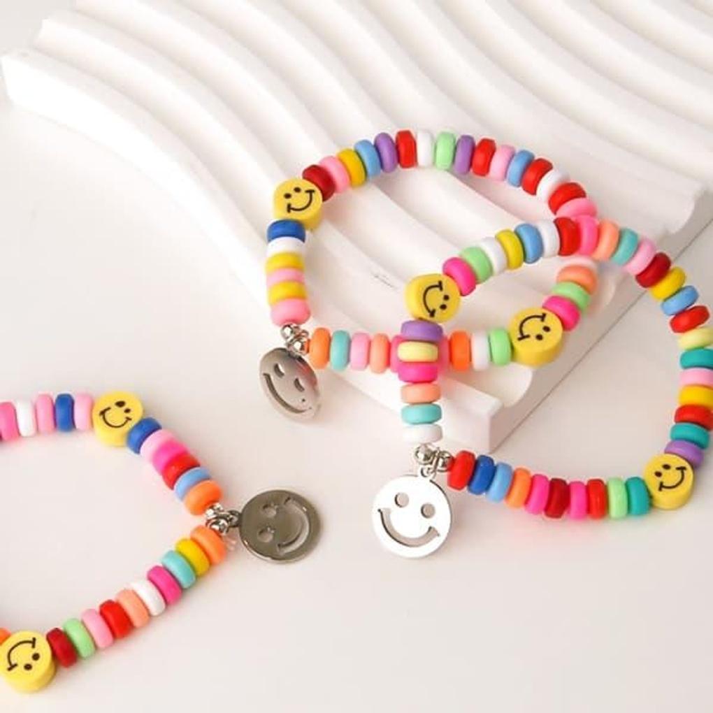 Women's Daily Point Collar Clay Smile Bracelet