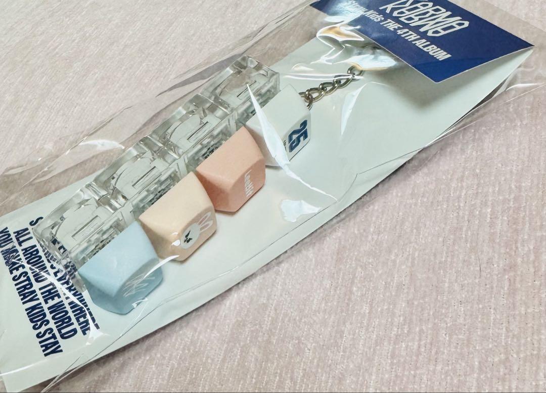 

[USED] StrayKids KARMA Keycap Keyring Levitt Reno