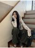 Women's Retro Chic Slimming Long Sleeve Cropped T-shirt - Early Autumn 2026 Edition