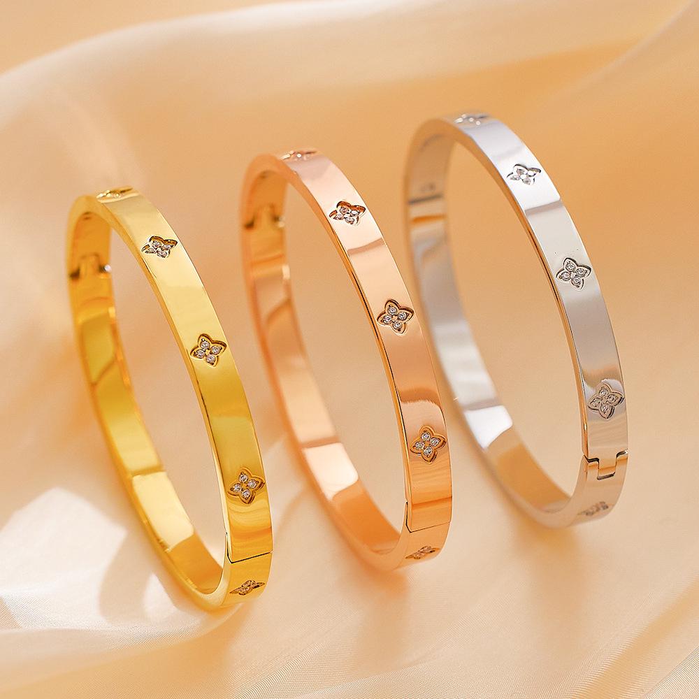 

Retro Diamond-Studded Titanium Steel Bracelet - Light Luxury with Star, Moon, and Clover Charms in Stainless Steel Steel