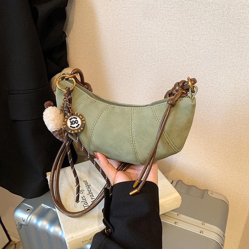 High-end Niche Bag Women's Autumn and Winter Retro New Fashion Messenger Croissant Bag Commuter Dumpling Bag