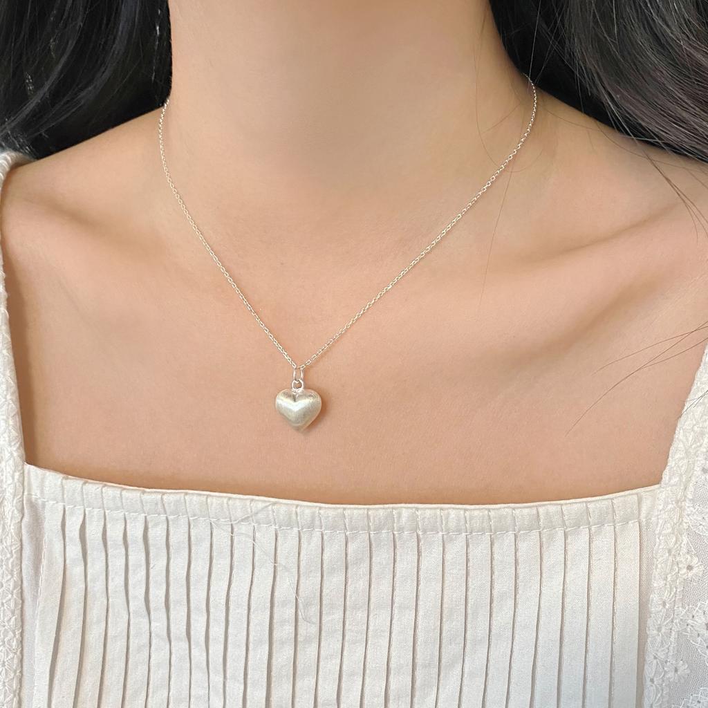 Europe, America and South Korea Korean version 925 sterling silver necklace women's ins brushed matte love pendant collarbone chain