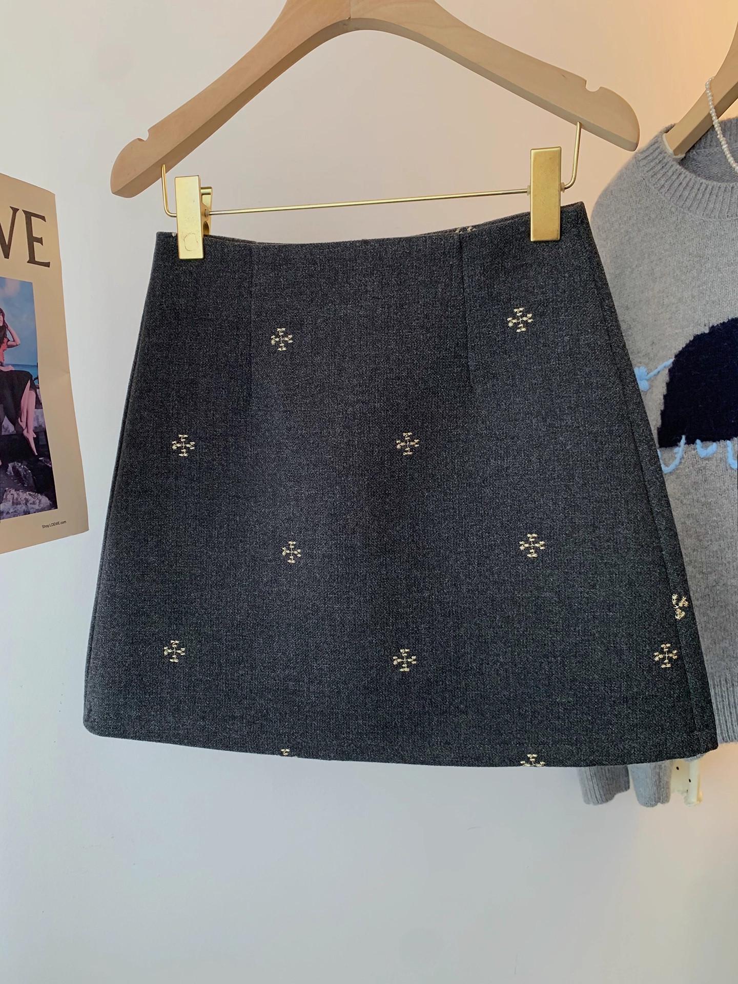 Slimming Dark Gray Wool Blend High-Waisted A-Line Hip-Hugging Snowflake Skirt for Women - Spring/Autumn 4XL