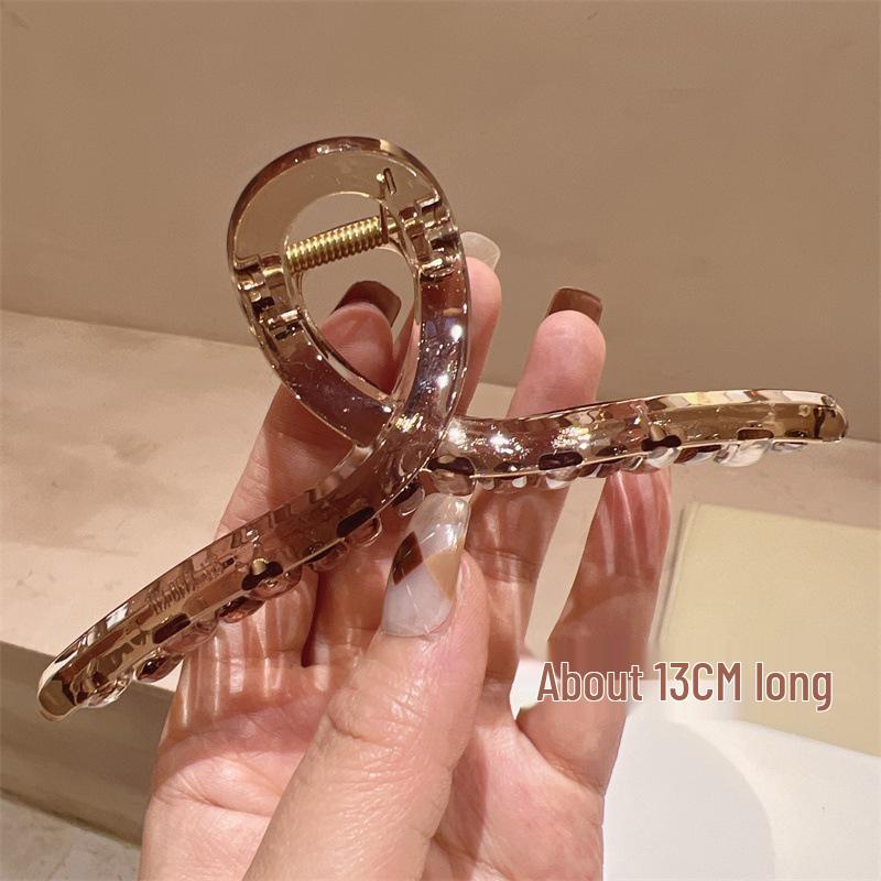 Großer französischer Retro-Klammer-Haarclip für elegante Damenfrisuren.