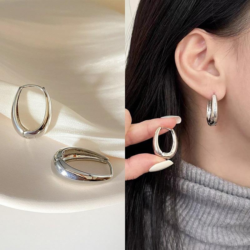 Hong Kong style geometric oval earrings, stud earrings for women, new temperament ear buckles, simple and versatile earrings