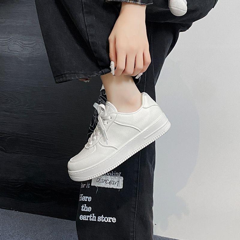 

Fashion wear-resistant foreign trade little white shoes women s autumn 2025 new light and breathable casual versatile sports shoes versatile shoes 35