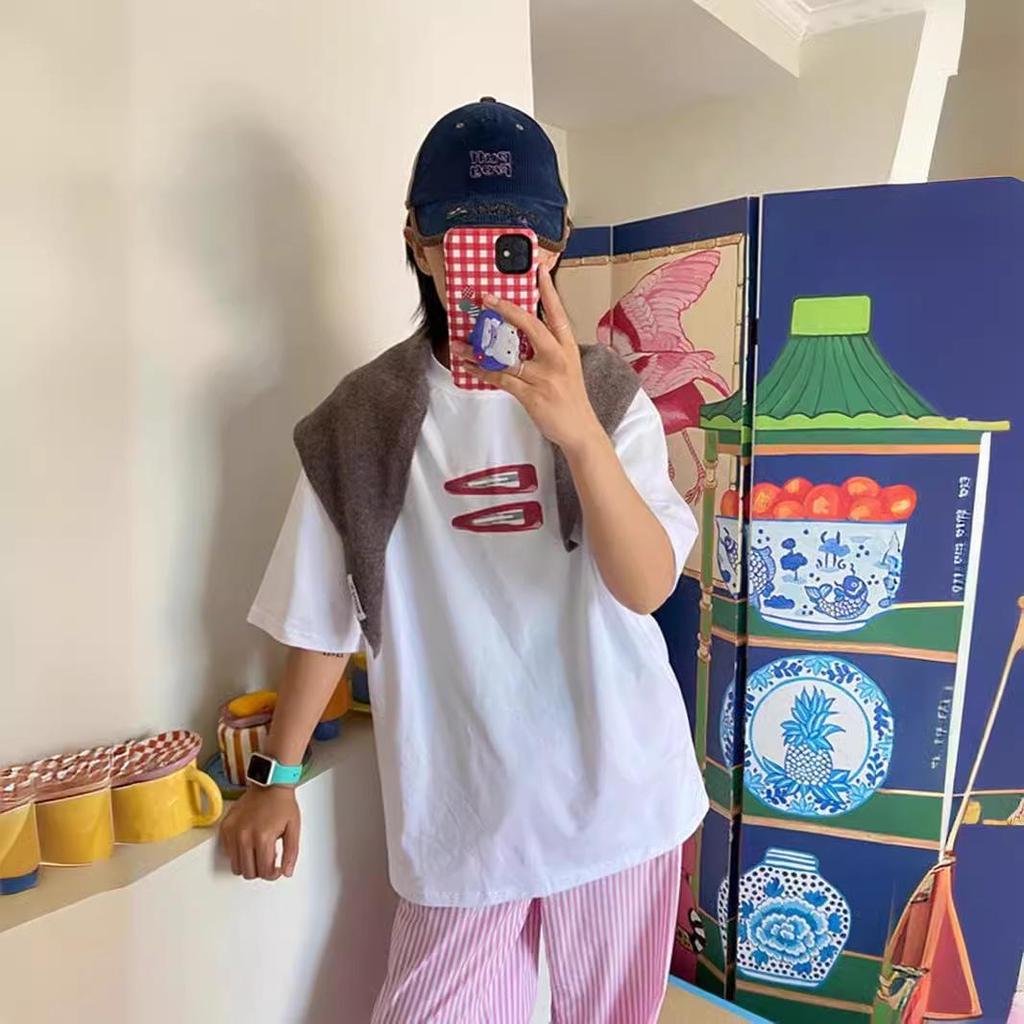 Unisex Oversized American Retro Print T-Shirt - Fun, Casual, Minimalist Hair Accessories Design