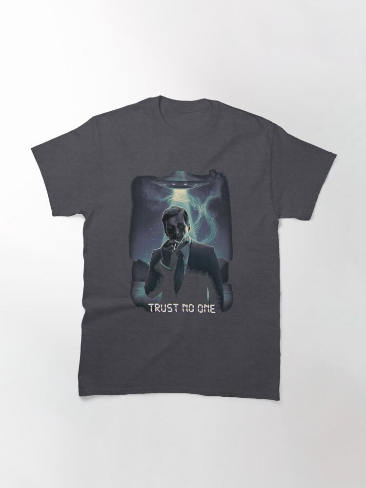 The Man from U.N.C.L.E. Trust no one - Cigarette Smoking Man Classic T-Shirt