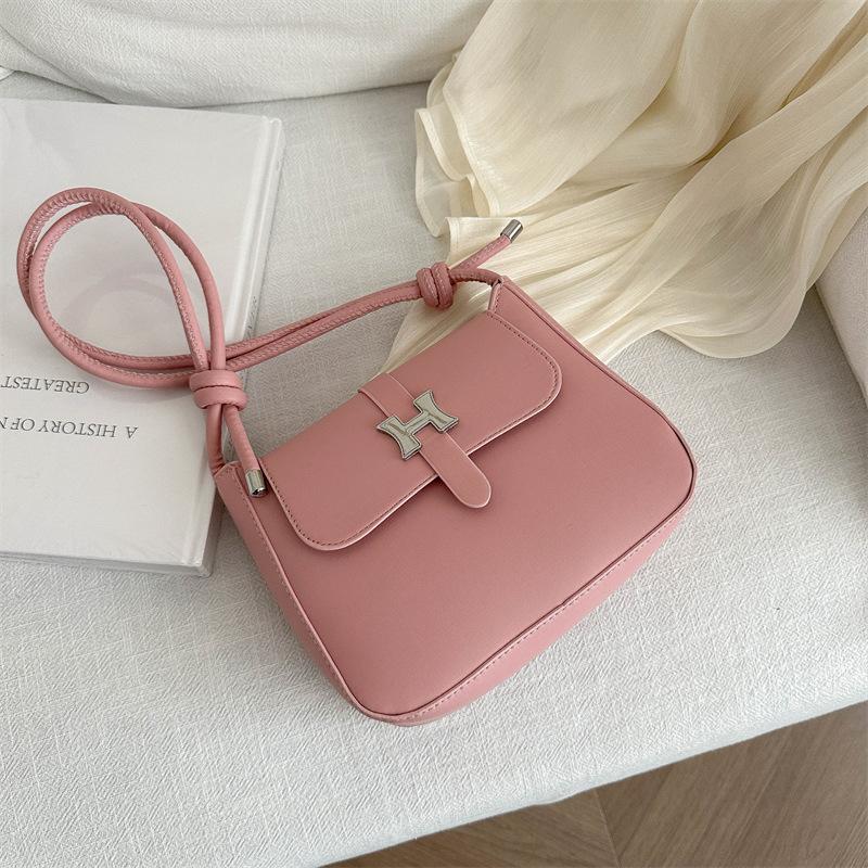 Fashionable Bags for Women's New Summer One-shoulder Crossbody Bags Simple Casual and Large Capacity for Commuting Small Square Bags for Work