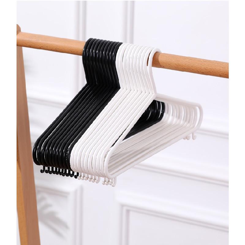 Durable Pp Clothes Hangers Student-friendly Multi-functional With Hooks