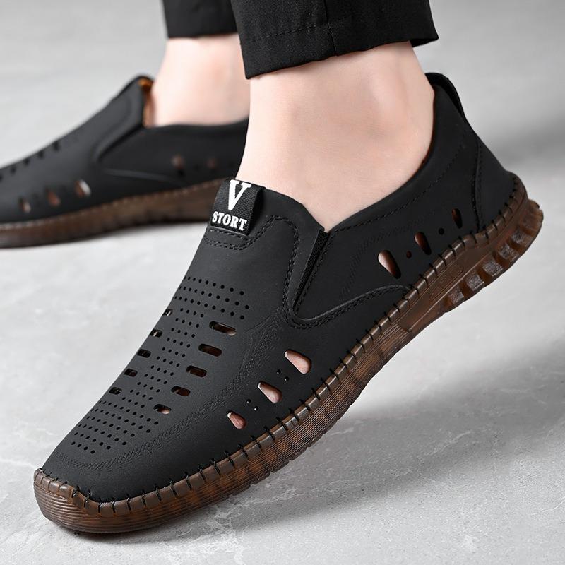 Men Casual Leather Shoes Summer Hollow Out Breathable Sandals Soft Soled Comfort Driving Shoes for Men Slip-On Loafers Mocasines