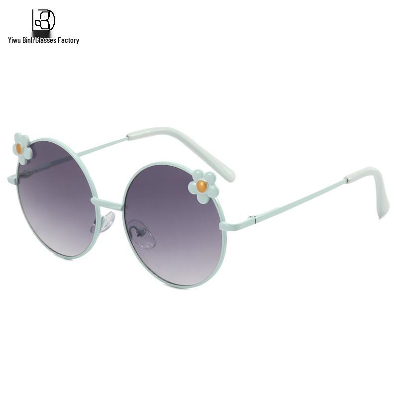 Korean Sweet Flower Style Children's Metal Sunglasses: Fashionable Beach & Photography Accessories