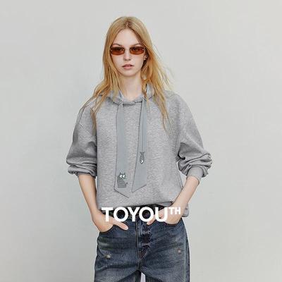 Chuyu Women's Embroidered Cat Hooded Fleece Sweatshirt