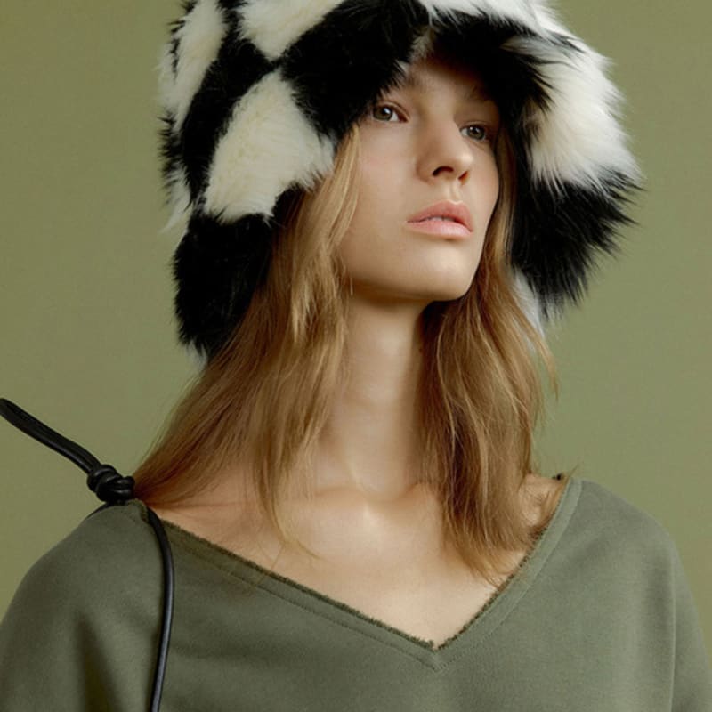 

molliolli TOYA 25 bucket hat [black+white] OS (F)